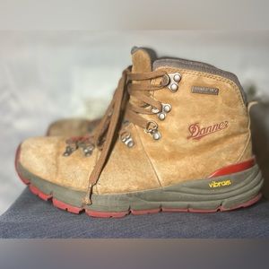 DANNER 🏔️ Mountain 600 Hiking Boot Brown/Red Womens 8